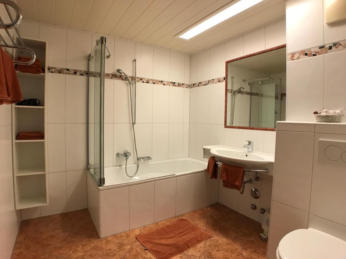 Robert Apartment *